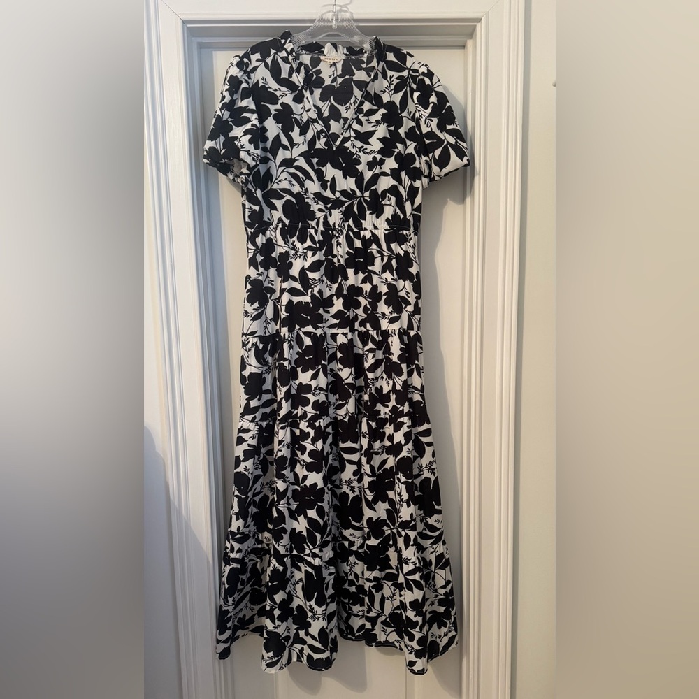 Black & White Floral Maxi Dress Size L